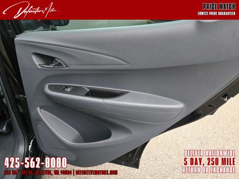 Used 2017 Chevrolet Bolt LT image 24