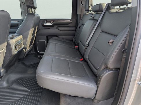 Used 2025 Chevrolet Silverado 3500 LTZ w/ LTZ Convenience Package image 33