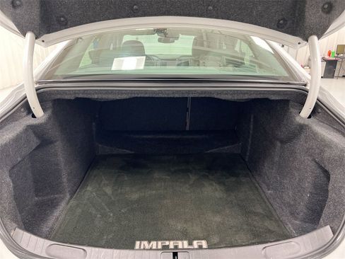 Used 2017 Chevrolet Impala Premier w/ Enhanced Convenience Package image 25