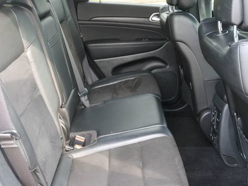 Used 2022 Jeep Grand Cherokee Laredo X AWD/4WD image 18