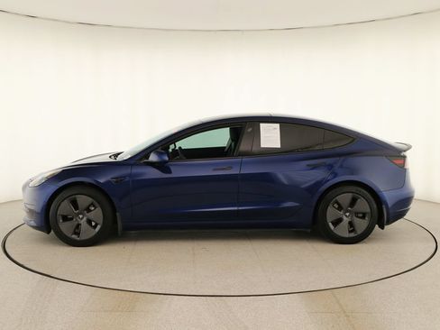 Used 2021 Tesla Model 3 Standard Range Plus RWD image 2