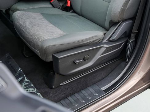 Used 2023 Ford F150 XLT image 11