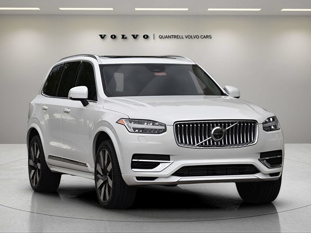 Used 2024 Volvo XC90 T8 Plus w/ Protection Package Premier AWD/4WD image 2