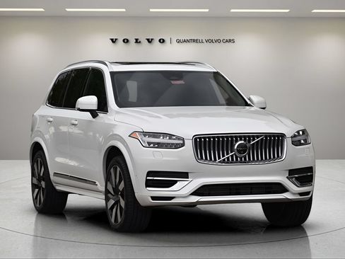Used 2024 Volvo XC90 T8 Plus w/ Protection Package Premier AWD/4WD image 2