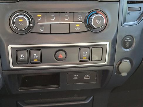Used 2021 Nissan Titan S w/ S Utility Package image 21