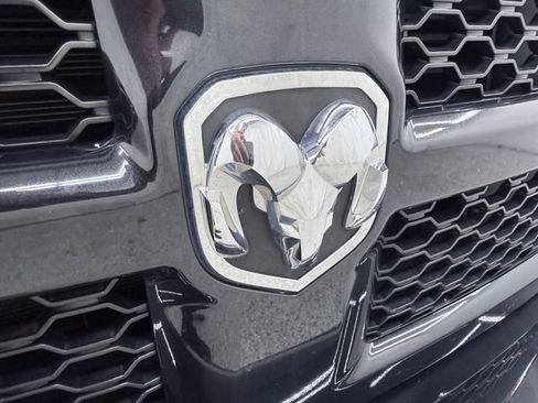 Used 2019 RAM 1500 Express AWD/4WD image 12