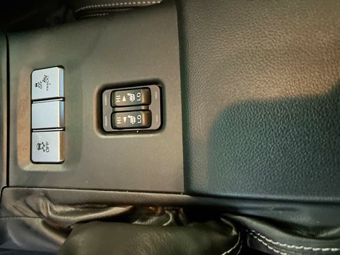 Used 2025 Toyota GR86 Premium w/ Performance Package RWD image 19