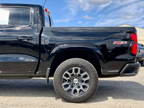 Used 2024 Chevrolet Colorado Z71 w/ Z71 Convenience Package 2 AWD/4WD image 12