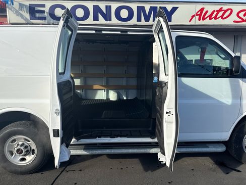 Used 2024 GMC Savana 2500 w/ Driver Convenience Package image 19