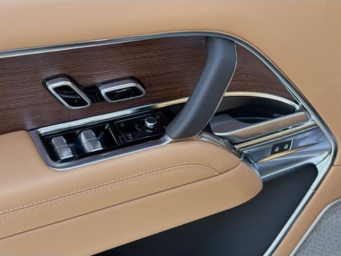 New 2026 Land Rover Range Rover Autobiography AWD/4WD image 22