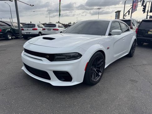 Used 2020 Dodge Charger Scat Pack RWD image 4