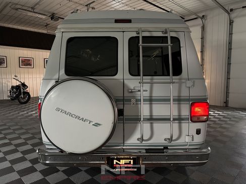 Used 1992 Chevrolet G20 RWD image 52