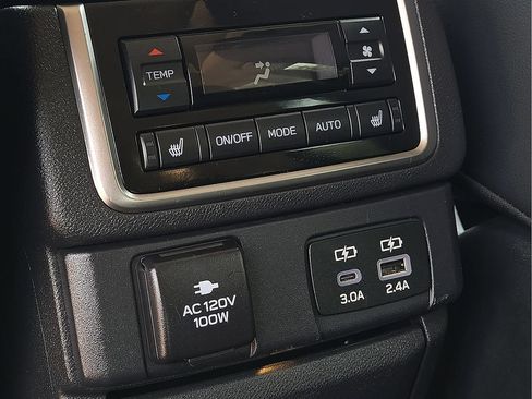 Used 2025 Subaru Ascent Touring w/ Popular Package #2 AWD/4WD image 23