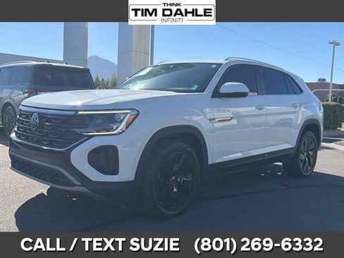 Used 2024 Volkswagen Atlas Cross Sport SE w/ Panoramic Sunroof Package AWD/4WD image 6