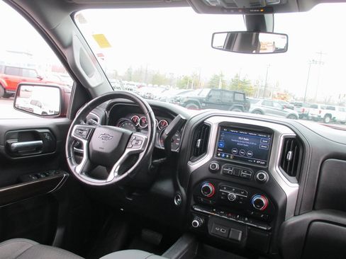 Used 2019 Chevrolet Silverado 1500 RST image 20