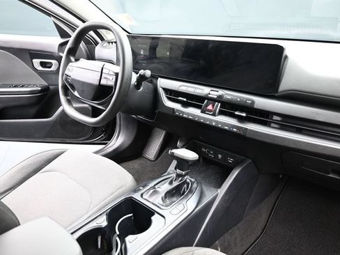 Used 2025 Kia K4 FWD image 15