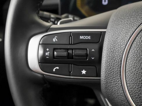 Used 2025 Kia K5 GT FWD image 29