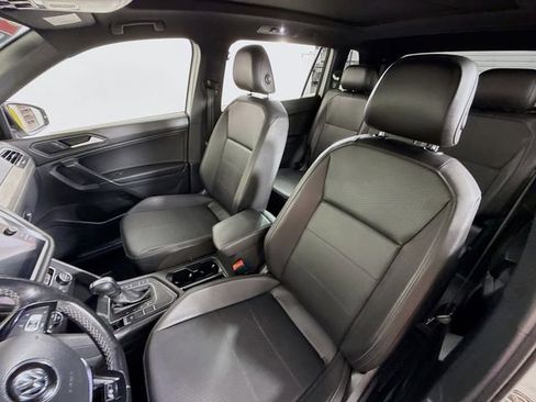 Used 2020 Volkswagen Tiguan SE R-Line FWD image 5