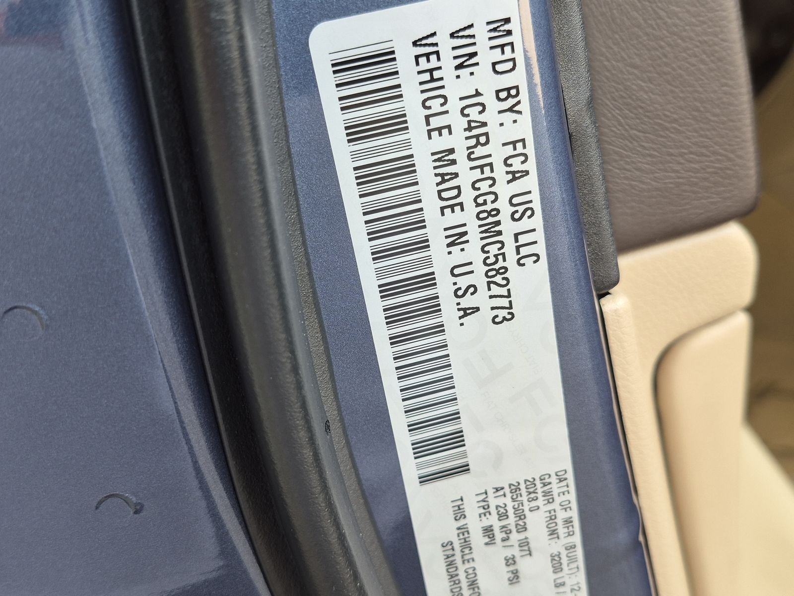 Used 2021 Jeep Grand Cherokee Overland AWD/4WD image 34