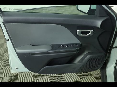 Used 2025 Kia K4 FWD image 20