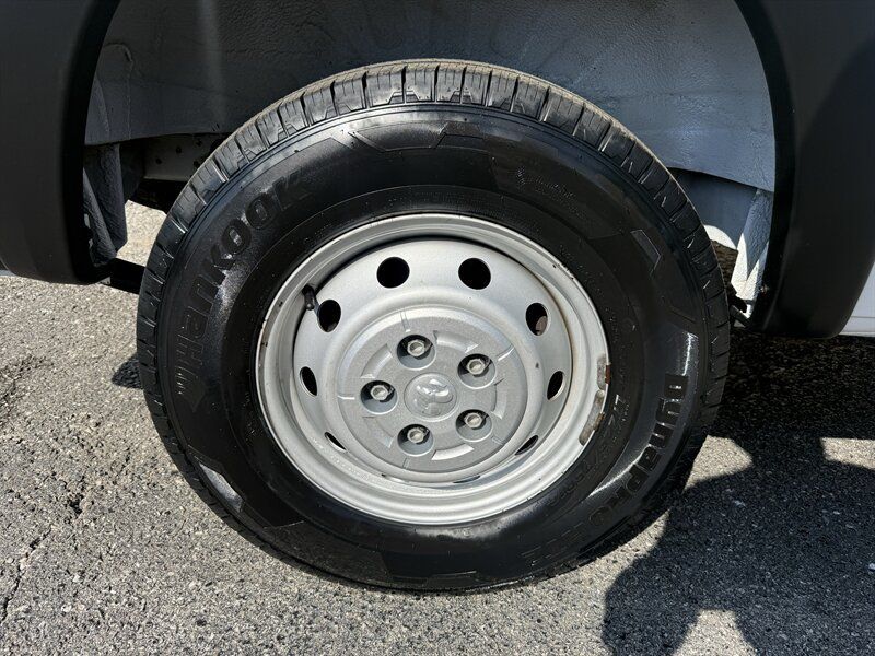 Used 2023 RAM ProMaster 1500 w/ Driver Convenience Group FWD image 2