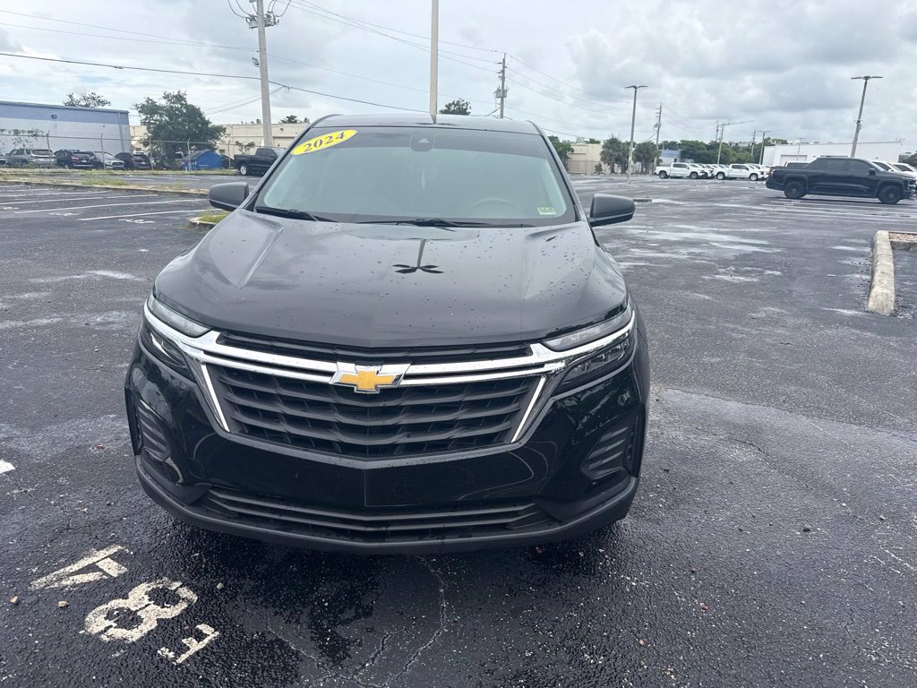 Used 2024 Chevrolet Equinox LS w/ LS Convenience Package FWD image 2