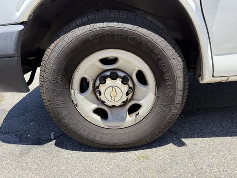 Used 2013 Chevrolet Express 3500 image 15