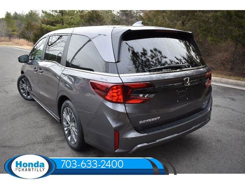 New 2026 Honda Odyssey Touring image 5