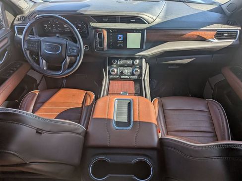 Used 2023 GMC Yukon Denali Ultimate AWD/4WD image 32