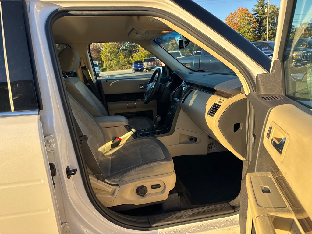 Used 2018 Ford Flex SEL AWD/4WD image 13