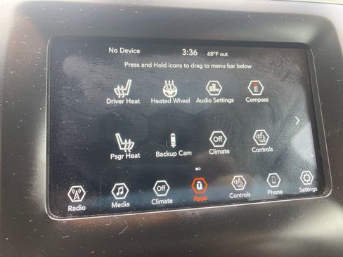 Used 2019 Jeep Cherokee Latitude Plus w/ Cold Weather Group AWD/4WD image 23