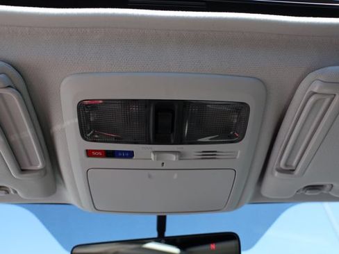 Used 2018 Subaru Forester 2.5i Premium w/ All-Weather Package AWD/4WD image 37