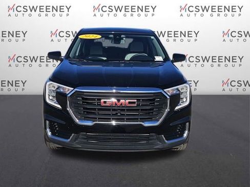 Used 2024 GMC Terrain SLE image 8