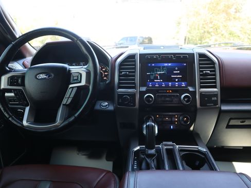 Used 2018 Ford F150 Platinum w/ Equipment Group 701A Luxury AWD/4WD image 12