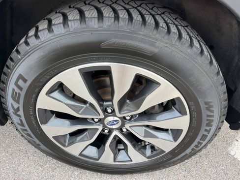 Used 2024 Subaru Outback Limited AWD/4WD image 11