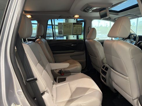 Used 2018 Honda Pilot Elite image 23