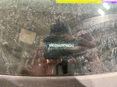 Certified 2024 Kia Soul LX w/ Option Group 015 image 31