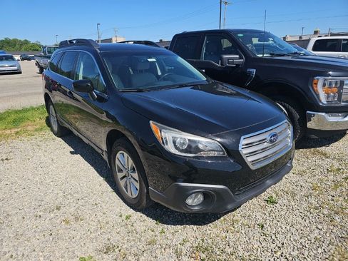 Used 2017 Subaru Outback 2.5i Premium w/ Popular Package #2 AWD/4WD image 5