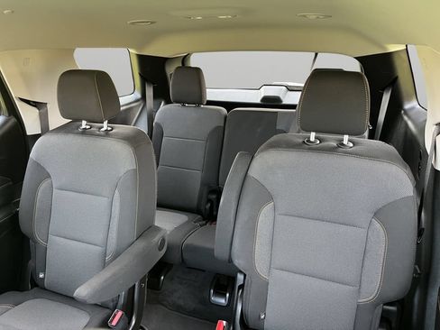 Used 2021 Chevrolet Traverse LT AWD/4WD image 19