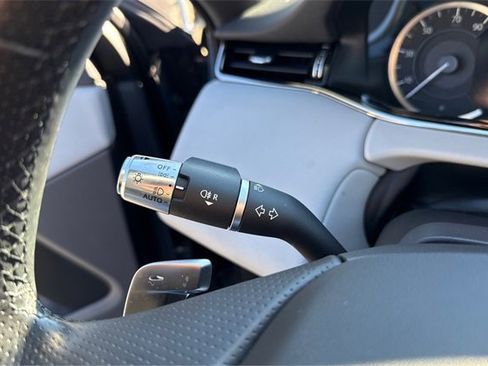 Used 2022 Land Rover Range Rover Evoque R-Dynamic S image 17