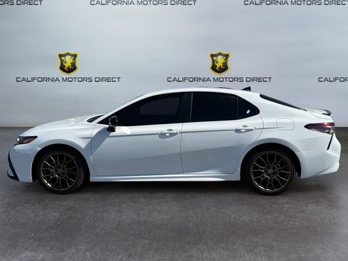 Used 2023 Toyota Camry SE w/ Convenience Package FWD image 2