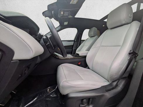 Used 2024 Land Rover Range Rover Velar Dynamic SE image 17