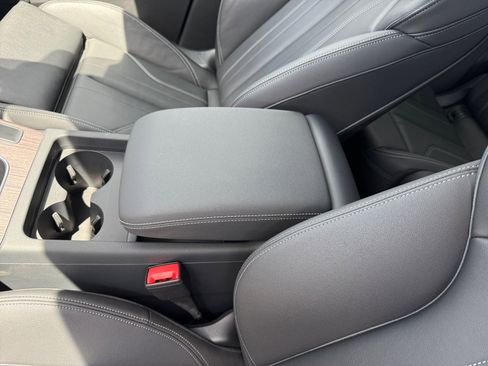 Used 2024 Audi Q5 2.0T Premium w/ Convenience Package image 14