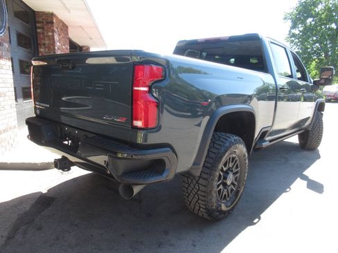 Used 2025 Chevrolet Silverado 2500 ZR2 w/ Technology Package AWD/4WD image 21