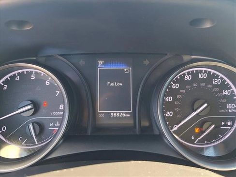 Used 2023 Toyota Camry SE image 11