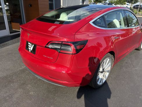 Used 2018 Tesla Model 3 Long Range AWD/4WD image 8