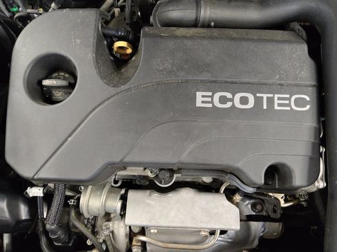 Used 2021 Chevrolet Equinox LT FWD image 30