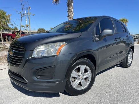 Used 2016 Chevrolet Trax LS image 1