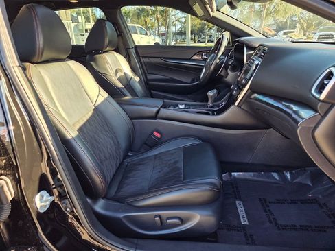 Used 2022 Nissan Maxima SR w/ Sport Mat Group image 19