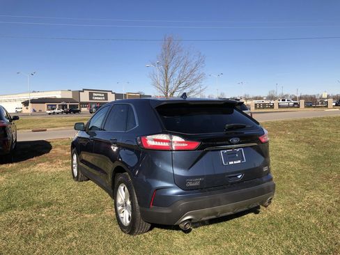 Used 2019 Ford Edge SEL w/ Equipment Group 201A image 4